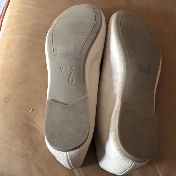 Shoes - Picture 2 of 2